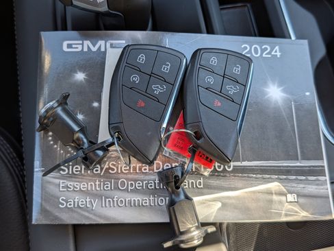 Used 2024 GMC Sierra 1500 Denali w/ Denali Reserve Package image 37