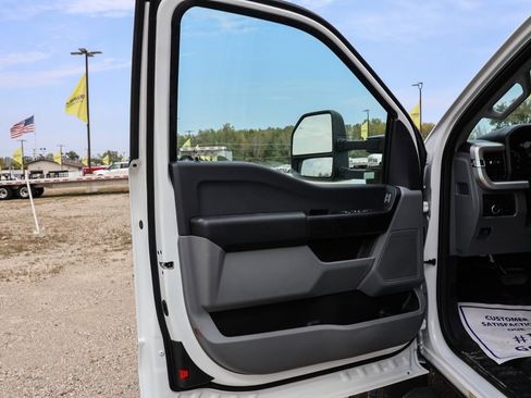 New 2025 Ford F450 XL w/ XL Chrome Package image 19