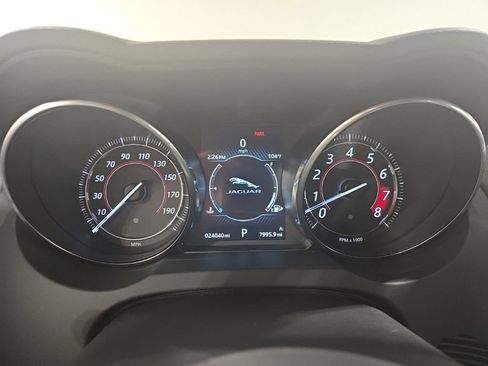 Used 2017 Jaguar F-TYPE Coupe RWD image 11