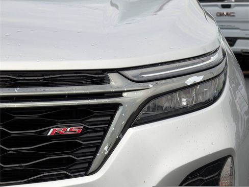 Used 2022 Chevrolet Equinox RS w/ RS Leather Package FWD image 9