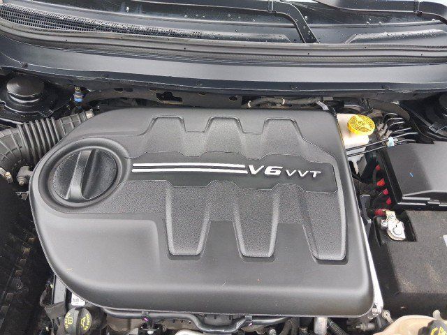 Used 2019 Jeep Cherokee Limited w/ Luxury Group AWD/4WD image 38