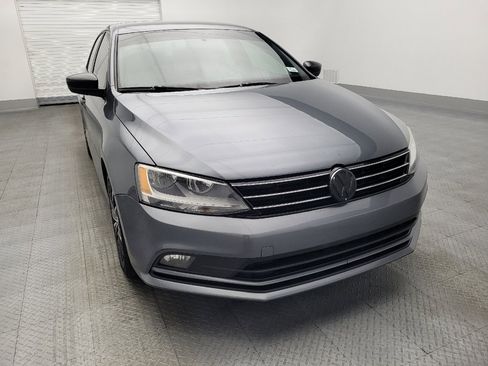 Used 2016 Volkswagen Jetta Sport FWD image 14