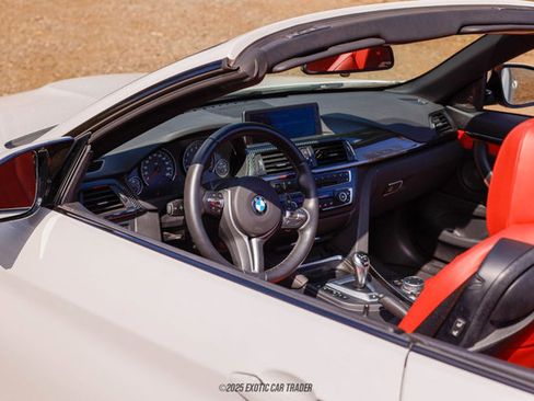 Used 2015 BMW M4 Convertible image 44