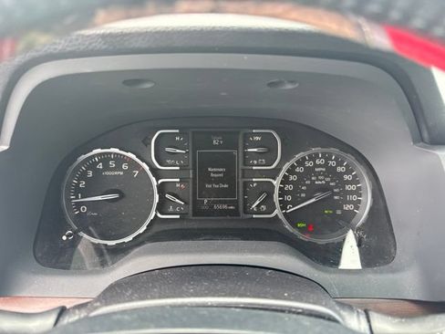 Used 2019 Toyota Tundra Limited w/ Limited Premium Package AWD/4WD image 15