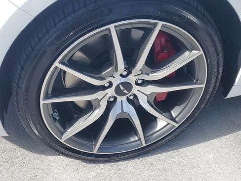 Used 2025 Genesis G70 2.5T image 7