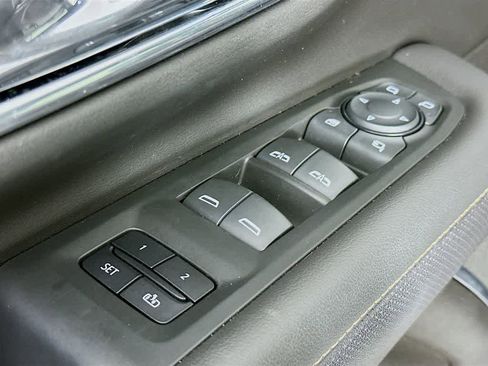 Used 2021 GMC Yukon AT4 image 29