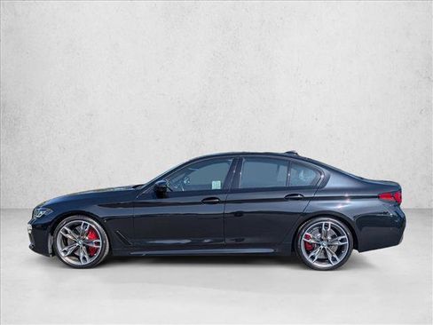 Certified 2022 BMW M550i xDrive AWD/4WD image 9