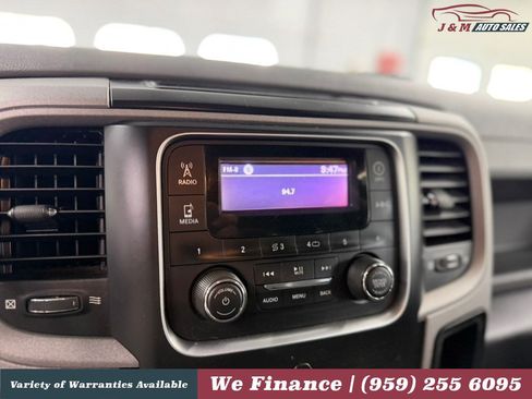 Used 2018 RAM 1500 Express AWD/4WD image 22