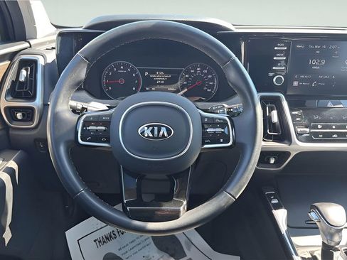 Used 2021 Kia Sorento EX w/ Panoramic Sunroof Package image 17