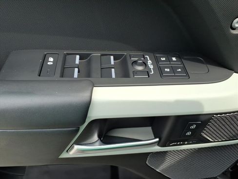 Used 2024 Land Rover Defender 110 S AWD/4WD image 20