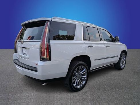 Used 2020 Cadillac Escalade Premium Luxury w/ LPO, Radiant Package AWD/4WD image 5