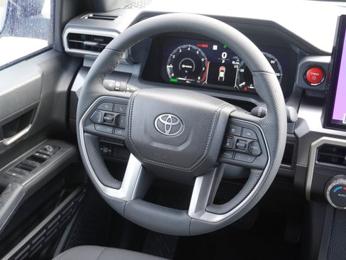 New 2025 Toyota Tacoma TRD Off-Road image 28