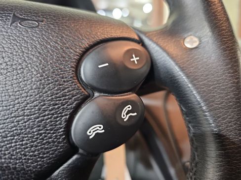 Used 2005 Mercedes-Benz SL 55 AMG image 17