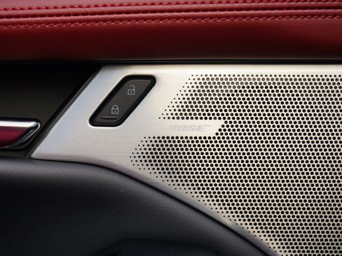 New 2026 MAZDA MAZDA3 Hatchback w/Premium Plus Pkg image 15