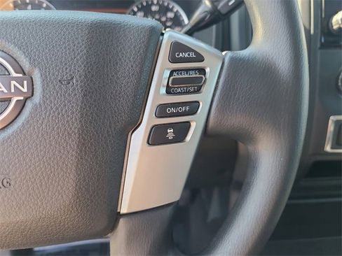 Used 2023 Nissan Titan SV image 28