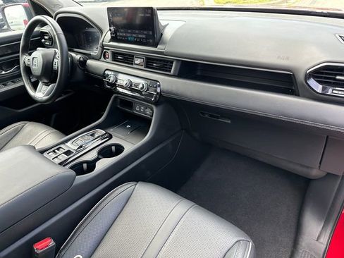 Used 2023 Honda Pilot Elite image 10