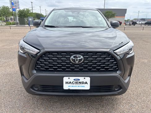 Used 2025 Toyota Corolla Cross L FWD image 6