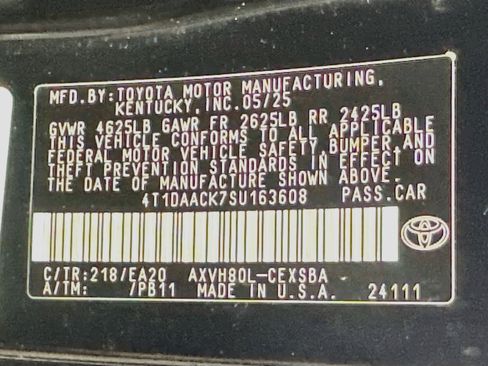 Used 2025 Toyota Camry SE FWD image 12
