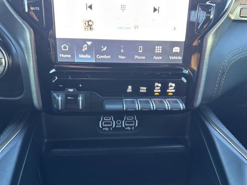 Used 2023 RAM 1500 Limited w/ Body Color Bumper Group image 4