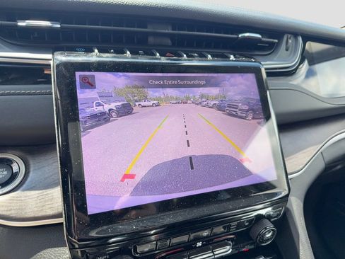 Used 2023 Jeep Grand Cherokee 4WD 4xe image 22