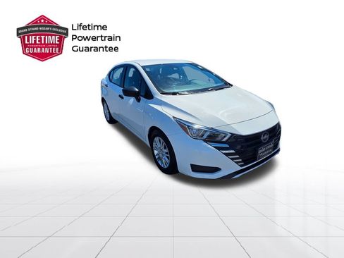 Used 2024 Nissan Versa S FWD image 5