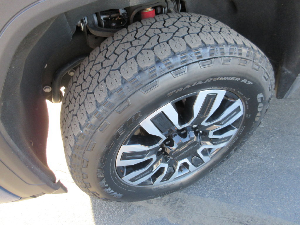 Certified 2024 GMC Sierra 2500 Denali Ultimate AWD/4WD image 15