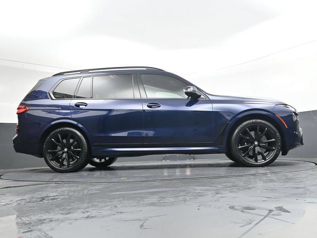 Certified 2025 BMW X7 M60i AWD/4WD image 33