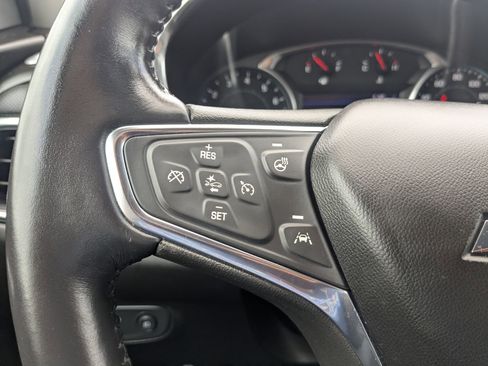 Used 2021 Chevrolet Equinox Premier FWD image 23