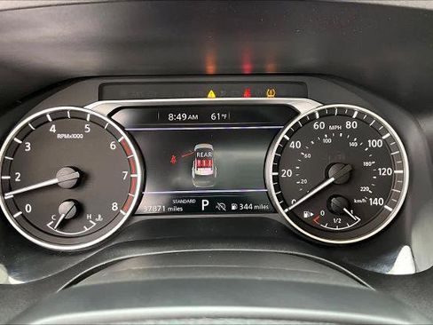 Certified 2025 Nissan Rogue SV image 26