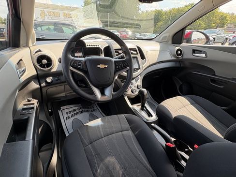 Used 2013 Chevrolet Sonic LT FWD image 10