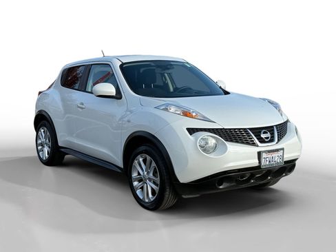Used 2014 Nissan Juke SV w/ Navigation Package image 7