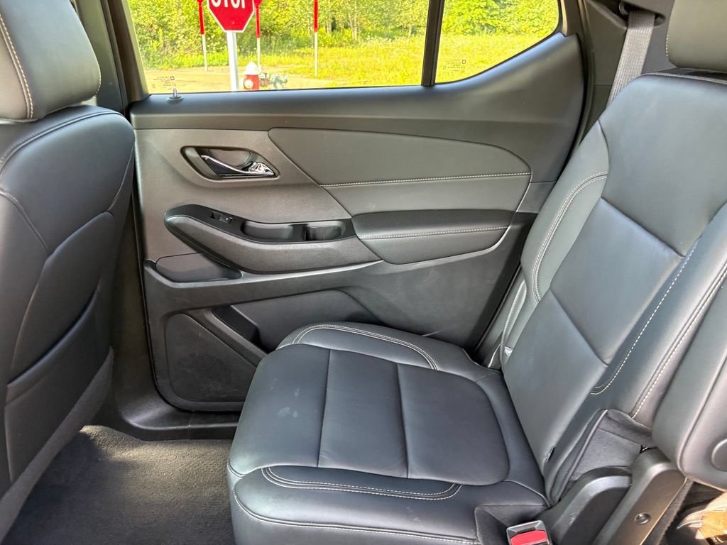 Used 2023 Chevrolet Traverse LT w/ LT Premium Package AWD/4WD image 52