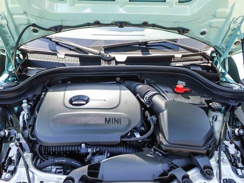 Used 2025 MINI Cooper 2-Door Hardtop FWD image 31