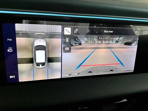 New 2026 Porsche Macan 4 Electric image 25