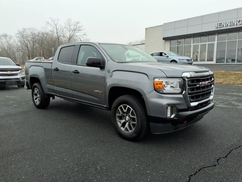 Used 2022 GMC Canyon AT4 image 2