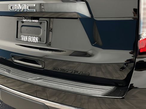 Used 2024 GMC Yukon XL Denali Ultimate AWD/4WD image 43