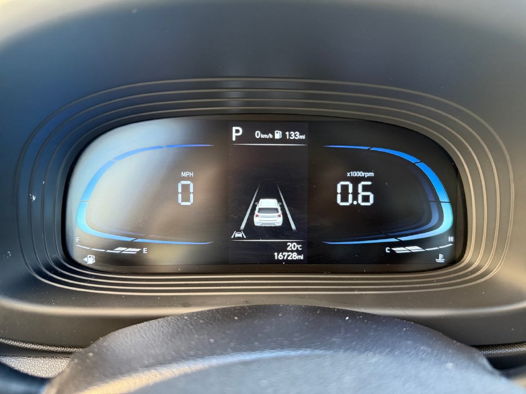Used 2023 Hyundai Venue FWD image 14