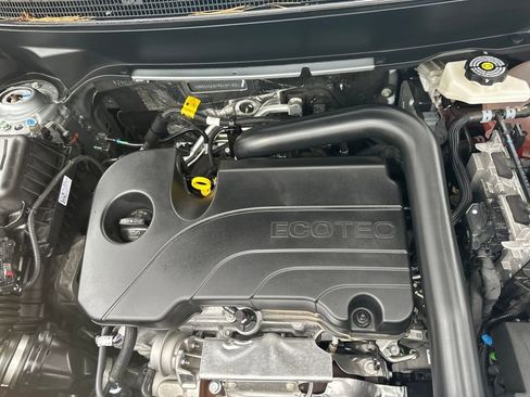 Used 2024 Chevrolet Equinox LT w/ LPO, Floor Liner Package image 33