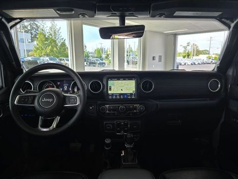 Used 2023 Jeep Wrangler Unlimited Sahara AWD/4WD image 25