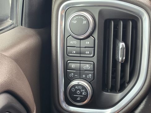 Used 2019 GMC Sierra 1500 SLT w/ SLT Premium Package AWD/4WD image 24