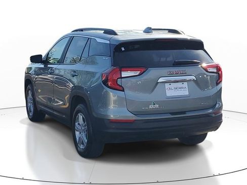 Certified 2023 GMC Terrain SLE w/ Driver Convenience Package AWD/4WD image 3