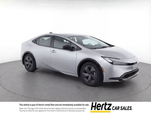 Used 2025 Toyota Prius LE FWD image 1