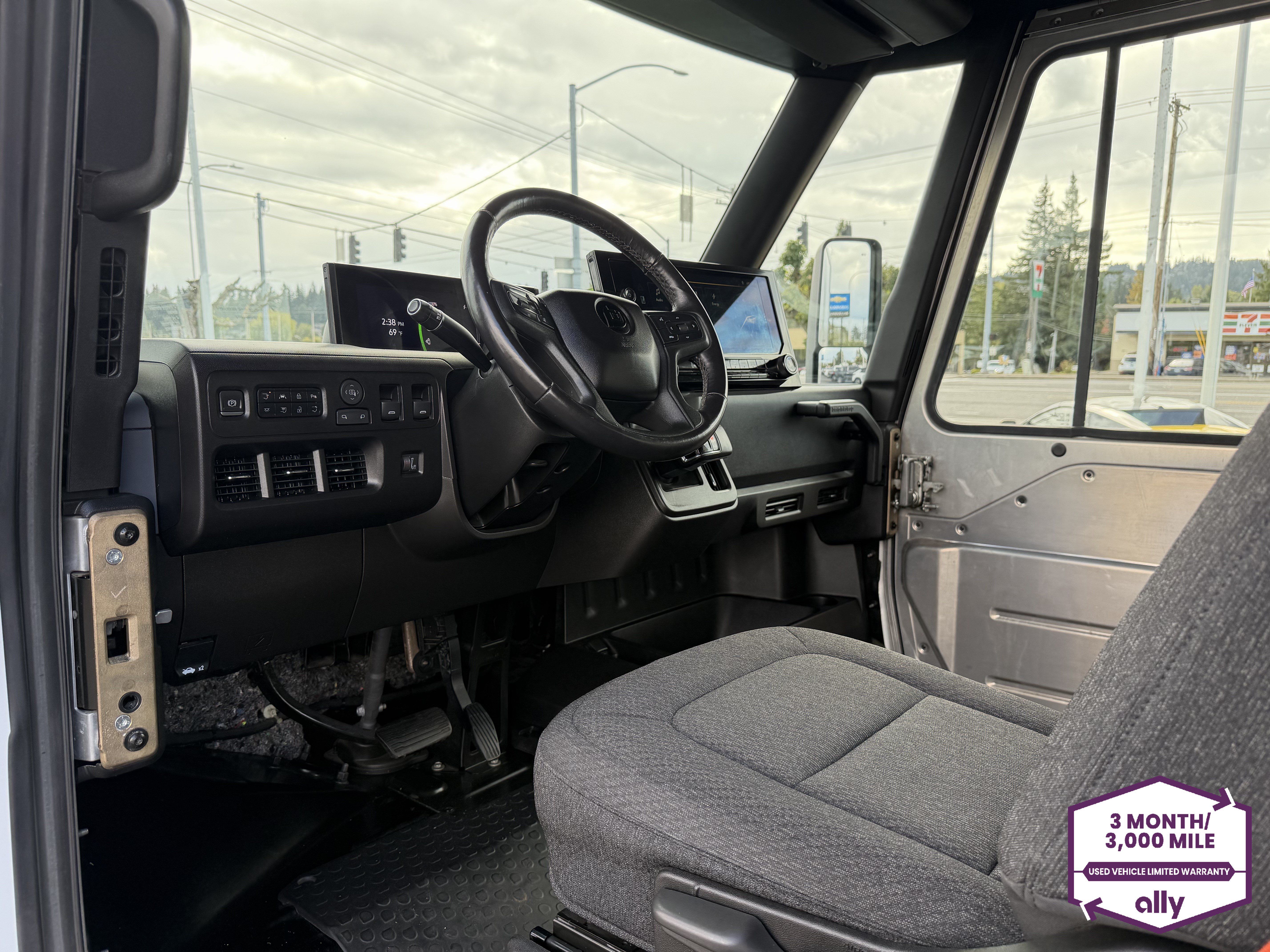 Used 2023 Chevrolet Brightdrop 600 w/ Active Safety Package 2 AWD/4WD image 8