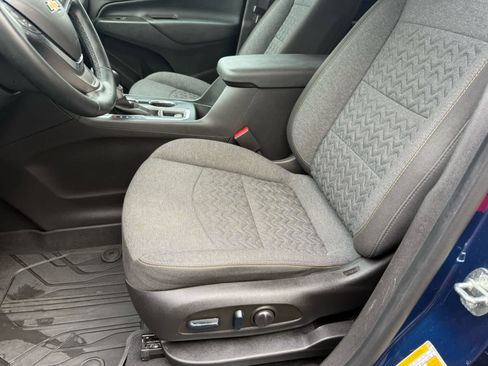 Used 2023 Chevrolet Equinox LT image 4