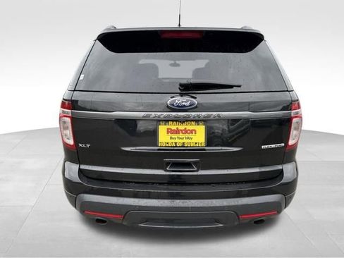 Used 2015 Ford Explorer XLT w/ Equipment Group 202B image 9