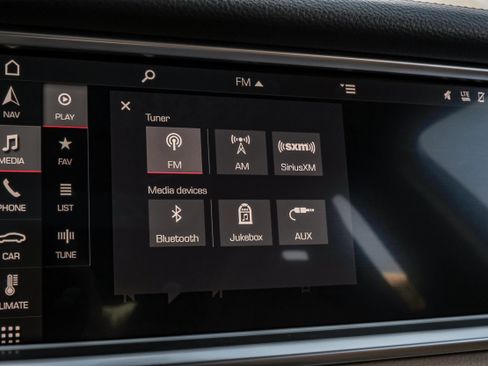 Used 2018 Porsche Panamera 4 w/ Sport Chrono Package image 41