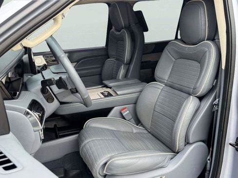 Used 2019 Lincoln Navigator L Black Label AWD/4WD image 22