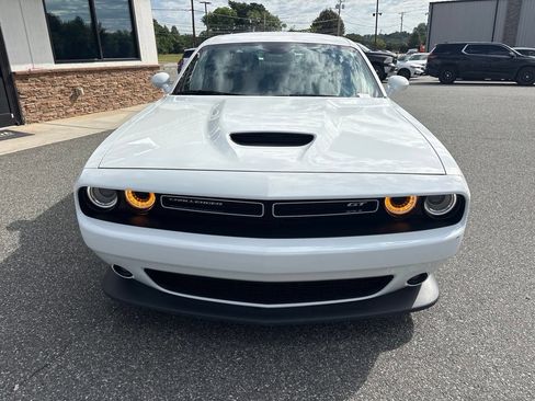 Used 2022 Dodge Challenger GT RWD image 10