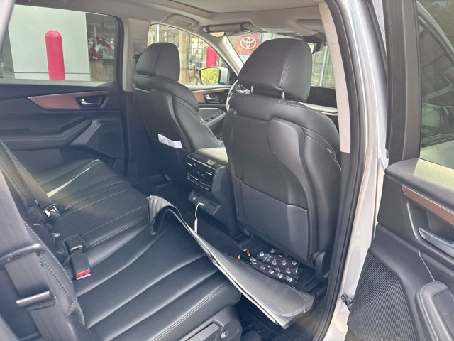 Used 2022 Acura MDX FWD image 15