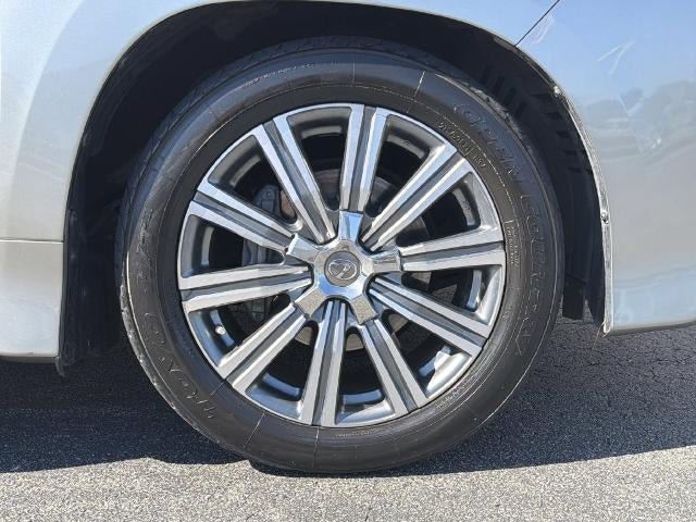 Used 2017 Lexus LX 570 4WD w/ Luxury Package image 12